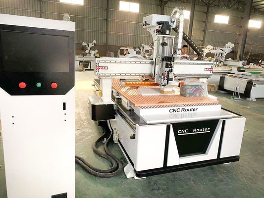 Μηχανή ξυλουργικής ATC CNC βιομηχανίας με τον κενό πίνακα προσρόφησης